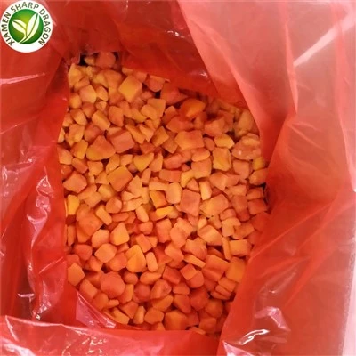 Ingredientlarni qayta ishlash uchun muzlatilgan papayya bo'laklari